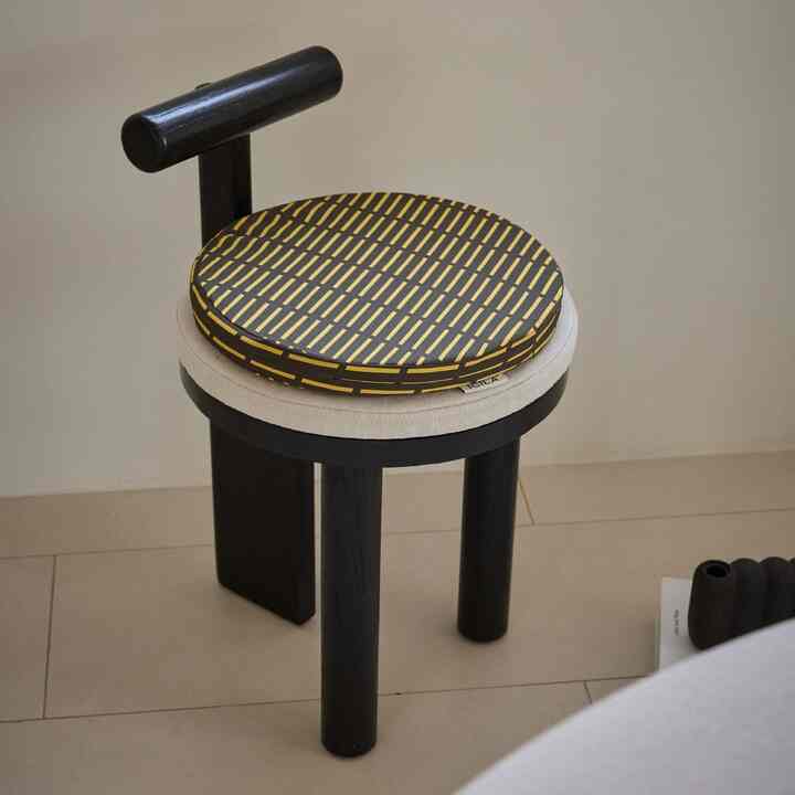 【中身付き】RUD 円形 クッション［2色］