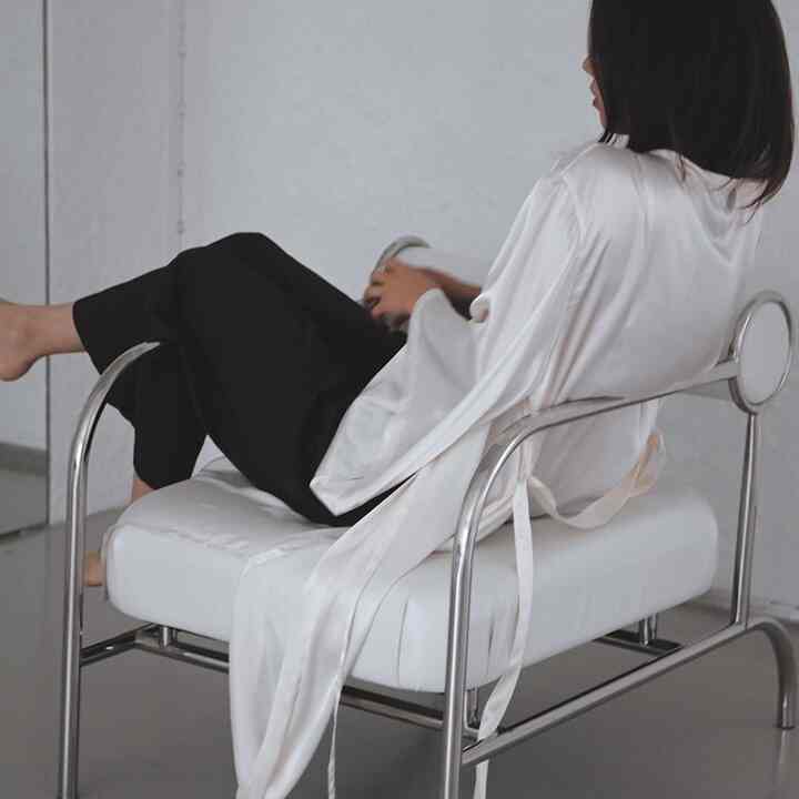 Flow Slit サテンローブ Cream