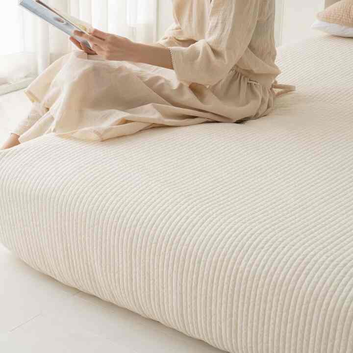 ストレートキルティング ボックスシーツ［4色・5サイズ］