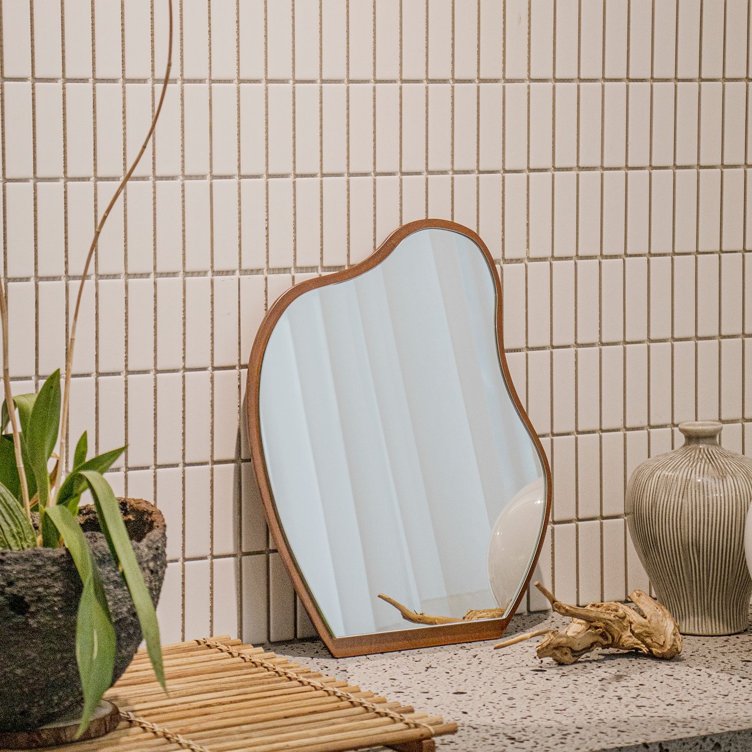 鏡・ミラー｜日常をおしゃれに整える韓国の生活用品【Ohouse】