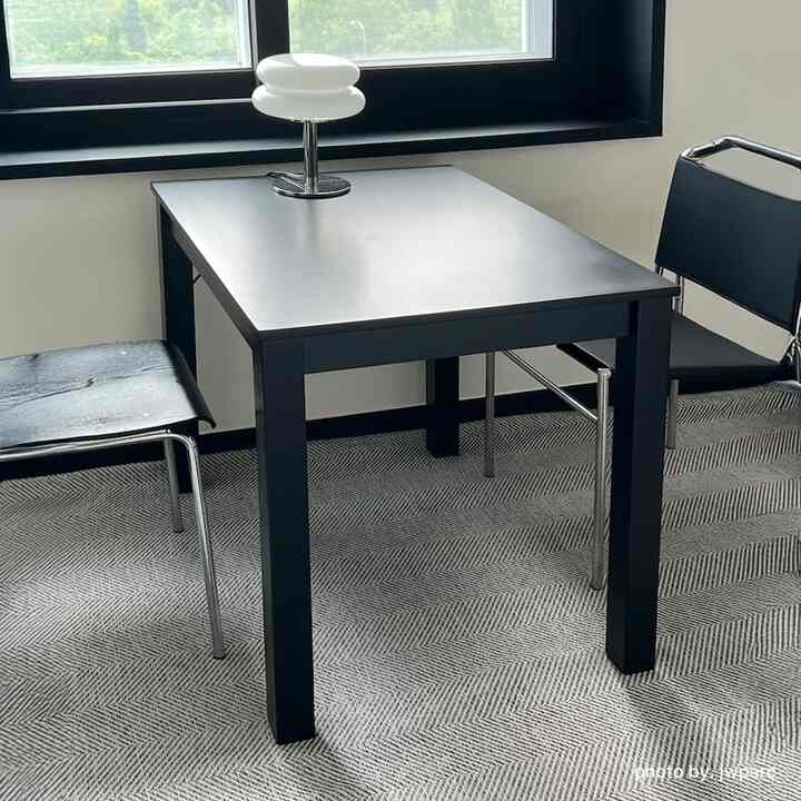 Robin テーブル［2色・2サイズ］