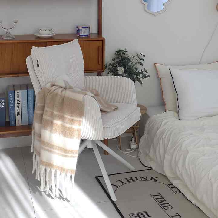 Toledo Lounge 回転式 チェア ベージュ