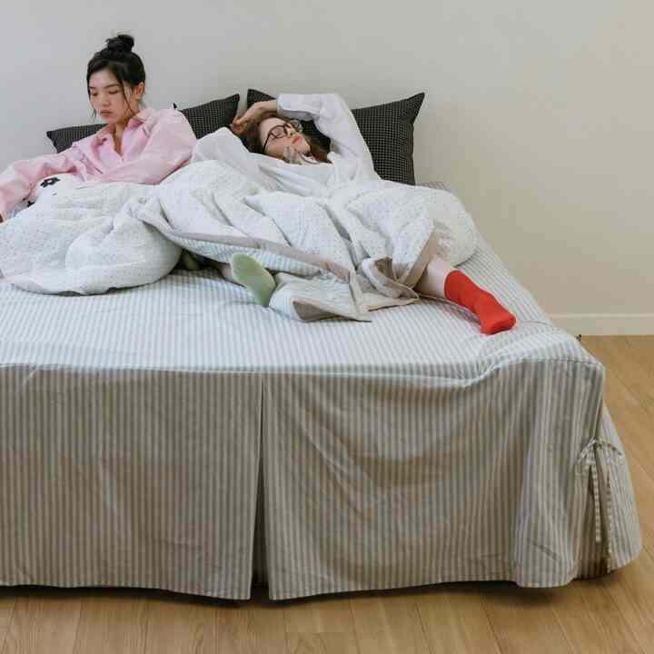 ストライプ リボン ベッドスカート［3色・3サイズ］