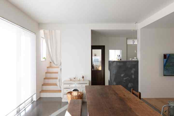 🇯🇵 5LDK｜アンティークを散りばめたシンプルな空間