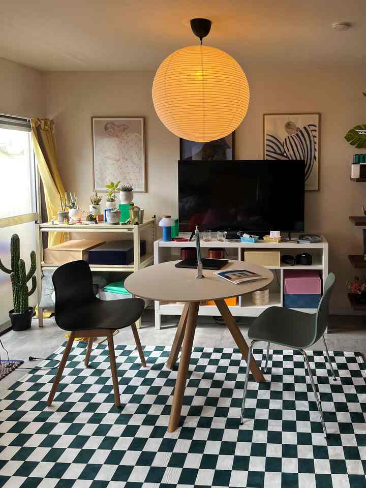 🇯🇵 1LDK｜ミッドセンチュリーモダンに憧れているカラフルで小さな部屋