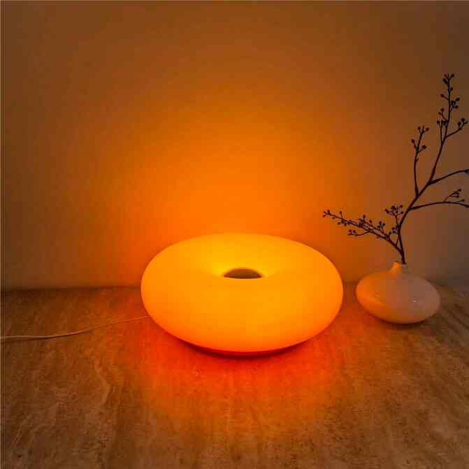 ベッドサイドランプ USBプラグ ドーナツ型ライト