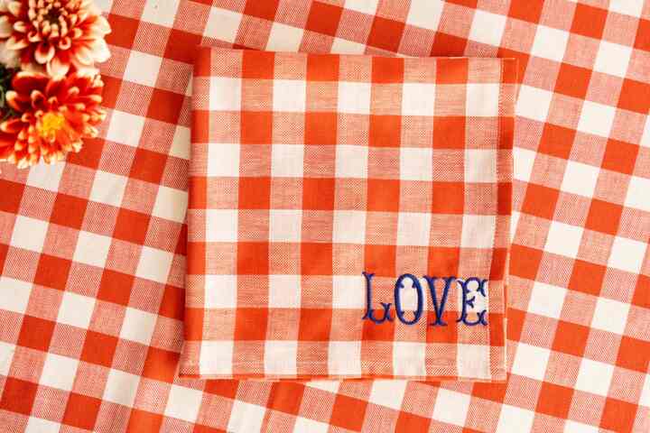 ギンガムチェックナプキン LOVEレッド