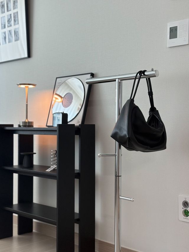 T-Bar Valet Stand user photo