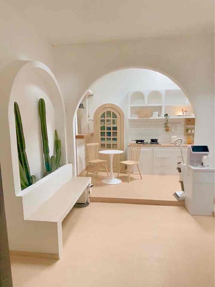 Area taman indor,dapur,dan ruang kerja, konsepnya open space jadi membuat ruangan terasa lebih lega , Di ruang open space ini, setiap area saling terhubung dengan harmoni—taman hijau yang menyegarkan, dapur hangat untuk berkreasi, dan ruang kerja yang memotivasi. Tempat yang sempurna untuk bekerja, beristirahat, dan menikmati kehidupan sehari-hari 


#warnacatrumah #kaktus #mejamakanminimalis #lantaivinyl #kursimakan #yukabambostorage #rumahopenspace #rumahtanpasekat
