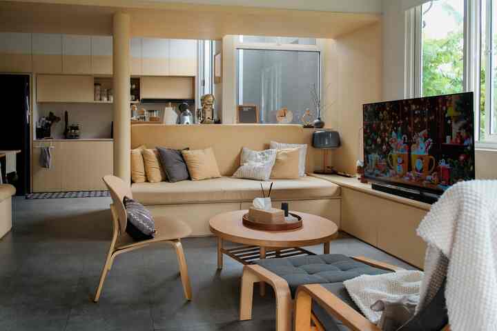 Ketika ruang tamu, dapur, dan ruang makan menjadi satu.

Punya rumah dilahan terbatas?
Gpp banget, bisa pake konsep open space.
Jadi rumah terasa lebih luas..dan fungsional tentunya. 
#RumahOpenSpace #RumahTanpaSekat #KitchenSet #SofaMinimalis #KitchenSetMinimalis #LantaiVinyl #HPLaica 