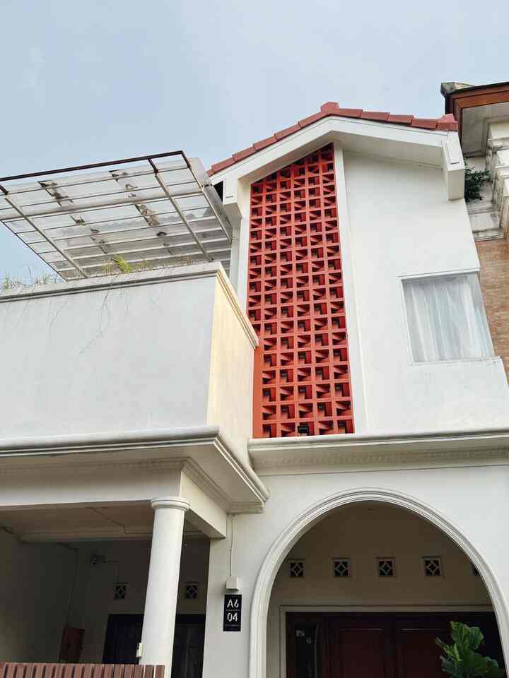 Mau share nih apa saja material yang NZhomes gunakan untuk membuat ruangan lebih estetik

Special fasad material Roaster yang bikin cerah rumah ini.
Daaan WPC disetiap sudut ruangan yang membantu area tembok yang lembab, kelupas dan pintu yang sudah usang . Jadi tidak perlu cat ulang / ganti pintu cukup tutup aja ☺️

#WarnaCatRumah #Roaster #WarnaRoaster #MaterialRenovasi #MaterialMurah