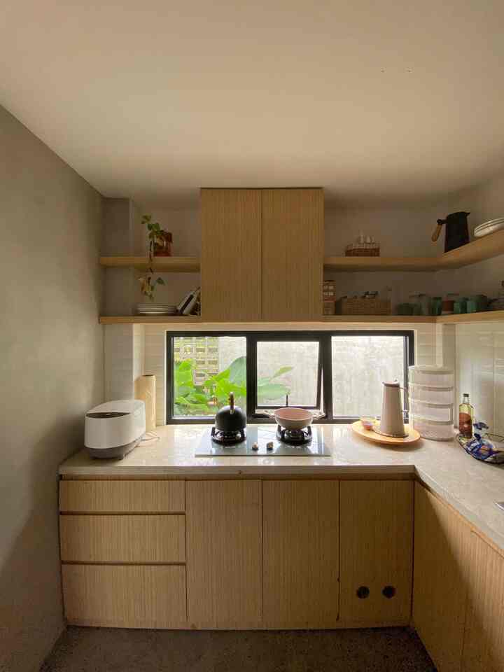 Jika semua badarng ada tempat/rumahnya pastii deh jadi enakdilihat 😁 #KitchenSet #KitchenSetIndustrial #KitchenSetMinimalis #DindingAci #KitchenOrganizer #Tekominimalis 