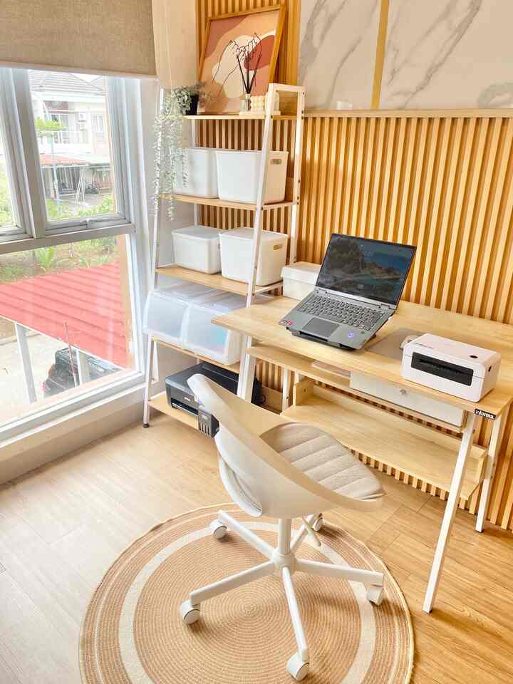 Halo semuanya, ini adalah area kerja dirumah ini. Untuk tema di area kerja ini masih sama dengan area ruangan lainnya yaitu Japandi Style, aku menggunakan tema yang sama karna agar menyatu dengan ruangan lainnya. Untuk imterior di ruangan ini aku masih menggunakan material yang low budget tapi bernilai estetik agar lebih nyaman pada saat bekerja dirumah.


#mejakerja
#kursikerja
#kotakserbaguna
#rakserbaguna
#ruangkerja
#ruangbelajar
#workfromhome
#ruangkerjaminimalis
#inspirasiruangkerja
#ruanganfavorite
