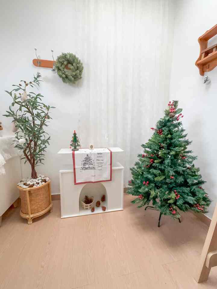 Christmas is coming 🎄🎄


#christmasdecor #dekornatal #dekorasiruangtamu #dekorasinatal #christmastree #roomdecor #minicorner #minimalis #ruangsantai 