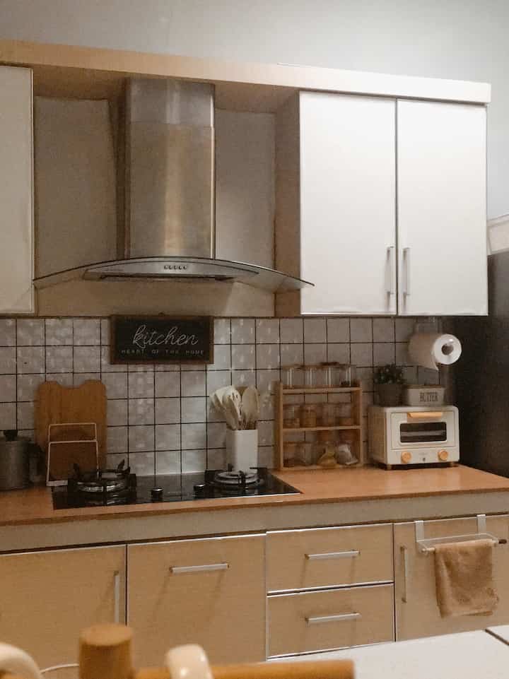 Dapur Open Space Japandi minimalis
Semenjak dapur qmi makeover, jd focal point nya adalah kitchen set dg tambahan island table.

Semoga menginspirasi 🙏

#kitchenstyling
#kitchendecorideas
#kitchenmakeover
#inspokitchen #homedecor #lowbudget
