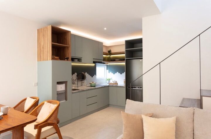 short form carousel card thumbnail