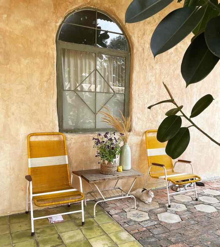 Core style dari rumah wowi adalah mediterania. Aplikasi dari mediterania tsb kental terlihat dari bentuk2 arch pada jendela dan pintu2.
#mediteranian
#homedecorinspo
#aesthetichomedecor