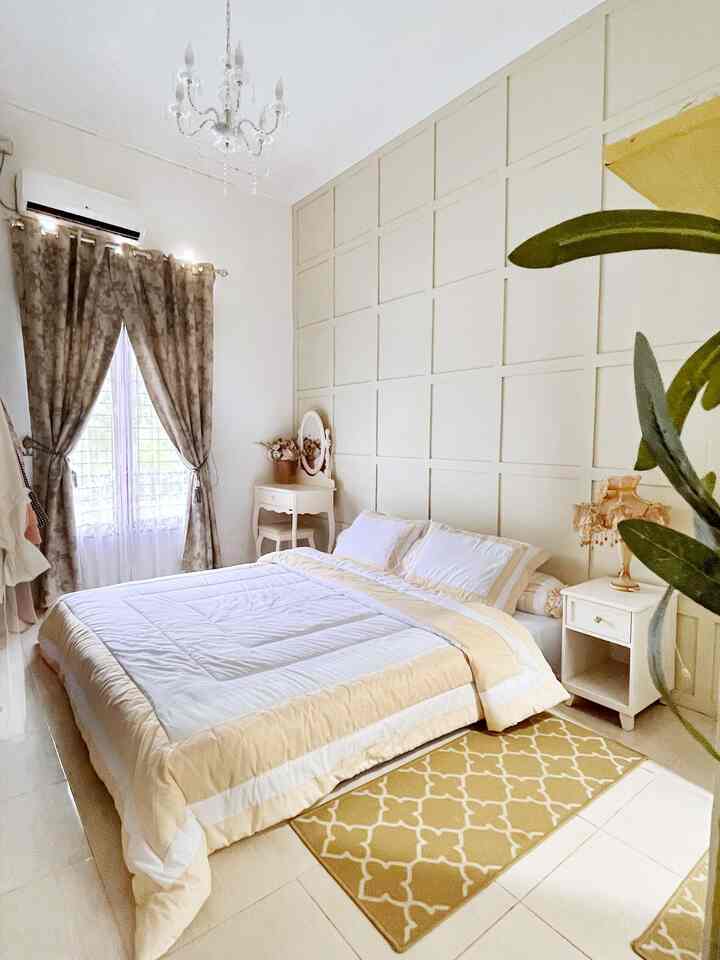 My room design is classic modern style.
The way I make this room look aesthetic is to use neutral colors.
Such as white, cream, brown, nude pink.
I also chose beautiful furniture such as a dressing table that fits the classic modern style that I like.

I want the atmosphere in this room to be warm and cozy. So comfortable when resting.


Tip: Not too many colors and motifs also make the room look more spacious.

#aesthetichomedecor #aestheticroom #homestyling #midcenturymodern #klasikhome #vintagehome #modernfarmhouse #americanclassic
#sleeping room #kamartidurcantik #inspirasikamar #kamarcantik #bedroom #koreanhome