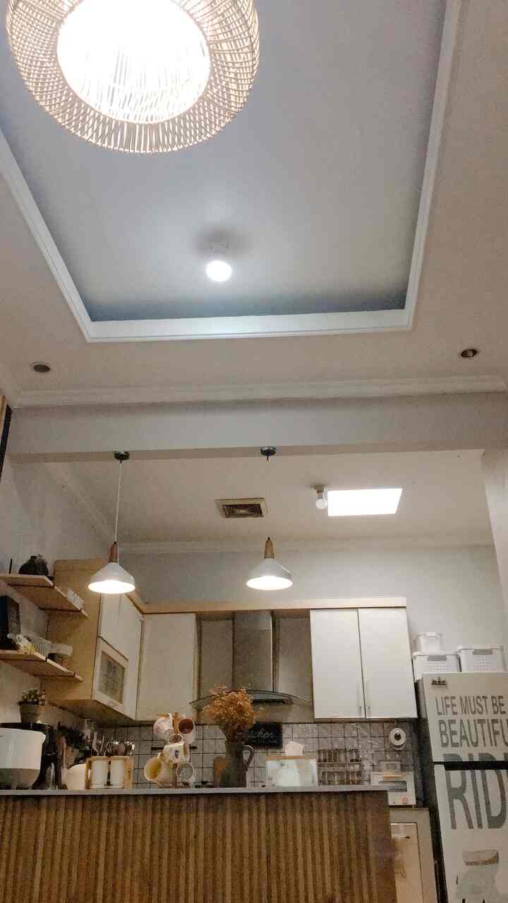 Ruang makan Open Space Japandi Style

#kitchenarea #japandi #openspace #islandtable #homedecor #diy #lowbudget