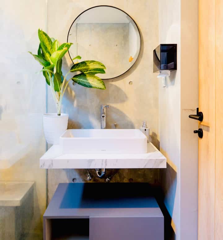 • MASTER BATHROOM •
Ini adalah master bathroom di RFL House yang letaknya berada di lantai 2, tepatnya pada master bedroom RFL House. Disini aku mau spill beberapa barang yang aku gunakan untuk mendekorasi master bathroom aku. Semoga menginspirasi ya 😁

#masterbathroom #masterbathroominspiration #bathroominspiration #bathroomdecoration #bathroomidea #bathroomdesign #inspirasikamarmandi #scandinavian #scandinavianhouse