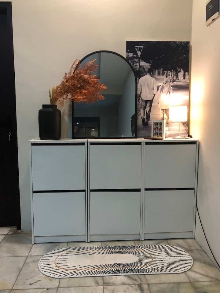 Masih menjadi spot paling estetik di khisaku. Jujur banyak banget project yg mau aku kerjain tp belum sempat di realisasikan, mohon doanya yaaa tetangga agar aku bisa membuat khisaku lebih nyaman lagi🥰

#aestheticroom
#aesthetichomedecor
#homestyling
#depok
#rumahminimalis
#rumahtumbuh