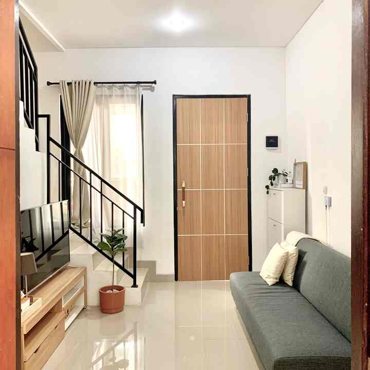 Halo tetangga Ohouse!

Yuk mampir di livingroom asrarumah 🫶🏻 
Karena keterbatasan lahan, saat ini livingroom sifatnya multifungsi, sebagai ruang keluarga/tempat nonton/tempat santai/tempat makan hehe banyak ya fungsinya ✌🏻
Meskipun banyak fungsinya selalu di usahakan untuk tetap nyaman ya 🫶🏻

#livingroomstyling
#livingroomdecor
#livingroommakeover

#asrarumah