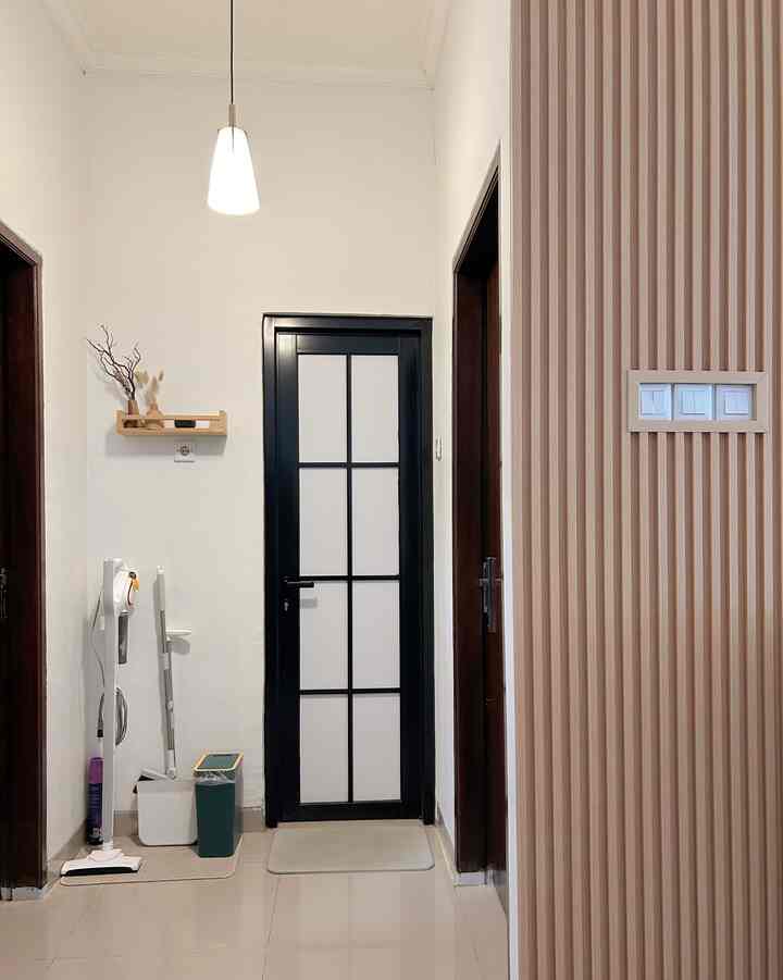 Pintu masuk kamar mandi

#kamar mandi #homedecor #homestyling #homedecoration #bathroomentrance #bathroomminimalis #homeinspo