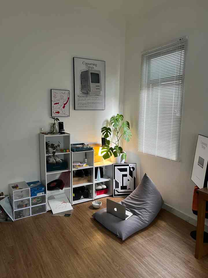 Rak Susun Supremacy👀

Kelebihan menggunakan rak susun seperti ini adalah kita bisa dengan mudah menyusun & mengotak ngatik layout atau look dari setiap sudut. 

Kalo kalian prerer rak susun atau rak permanen?🤔

#aestheticcorner #aestheticdecor #bedroomdecoration #bedroommakeover #cornerdecorartion #aestheticroom #roommakeover 