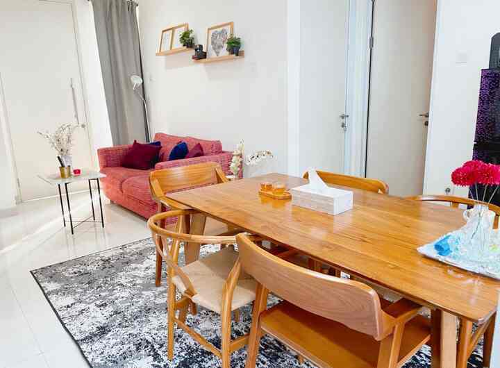 Trowback living room di tahun tahun pertama saat baru menempati rumah ❤️

#livingroomstyling
#livingroomdecor
#livingroommakeover
#eklektiklivingroom
#redsofa
#scandinavianroom