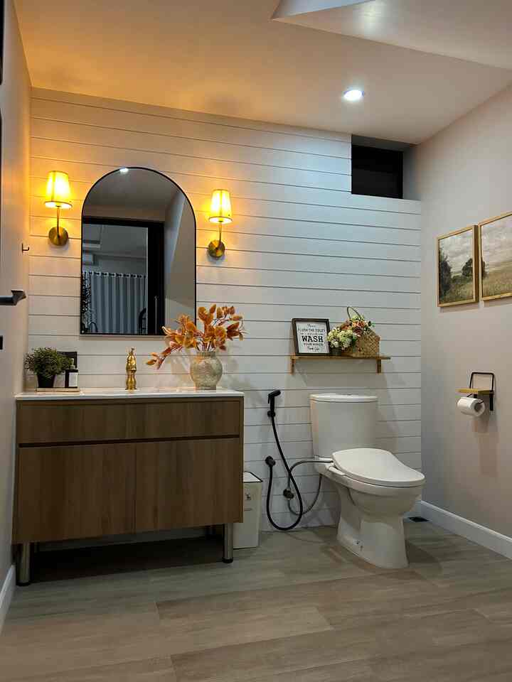 Hi tetangga Online.. Perkenalkan penampakan powder room di rumahku.. konsepnya kamar mandi kering berfungsi kalo ada keluarga atau tamu yg lagi dateng ke rumah..

#powderroom
#bathroom
#kamarmandi
#desainkamarmandi
#bathroominspiration
#kamarmandikering
