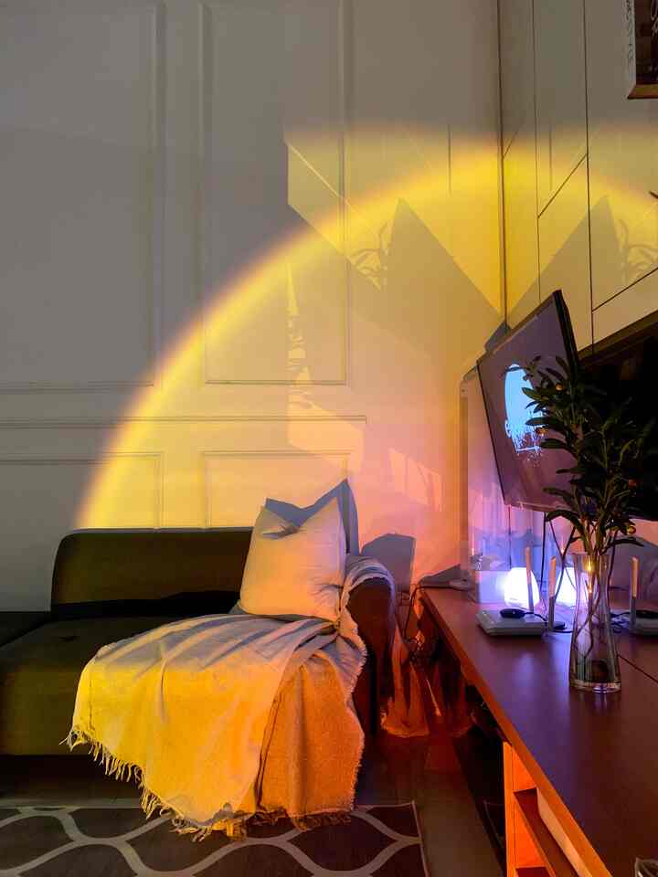 Night Vibe ✨

Night vibe di sudut area living room. Area living room menggunakan general lighting warna cool white. Tapi jika menjelang tidur kami menggunakan pantulan cahaya dari lampu teras yang menyorot ke area living room. Pantulan lampu teras yang berwarna warm white menjadikan suasana hangat saat malam hari.

#NighVibes
#LightingIdeas
#LightingInspiration
#livingroomstyle