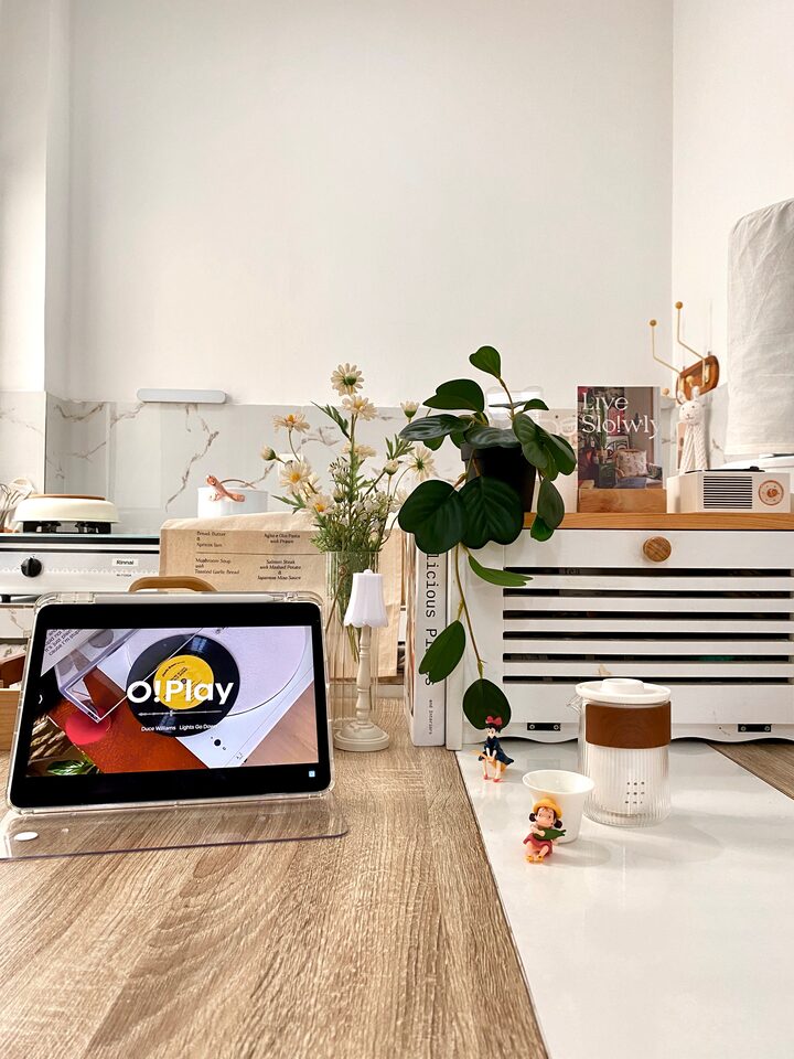 short form carousel card thumbnail