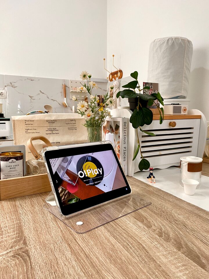 short form carousel card thumbnail