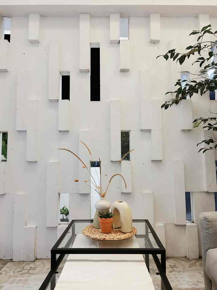 Akhir tahun rearrange sedikit dekorasi meja ruang tamu.. Happy new year everyone 🫶🏼 #livingroom #scandinavian #boemisaturnus #livingroomdecoration #makeover