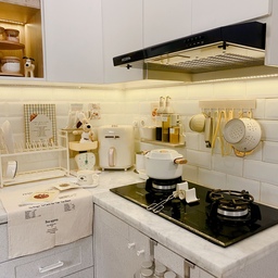 2023 aku demen banget sama warna ivory cream beige & white dengan cute stuff yang buat rumah lbh ceria ala Korean Home decor , 🫶🏻 yg terlewat link nya bs main” ke instagramku @say_littlehome , see you #kitchen #dapurmungil #dapurkecil #smallkitchen #kitchen #kitchendecor #kitchentips #dapurminimalis #aesthetic #kitcheninspo 