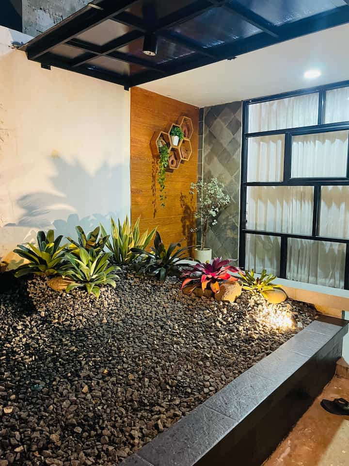 Teras dan Fasad Rumah yang style Scandinavian, aku perpaduan pakai woodplank biar ada nuansa warmnya,,
#scandinavianstyle 
#scandinavianhouse
#fasadrumah
#terasrumah
#eksteriorrumah
#inspirasiteras
#inspirasifasadrumah

