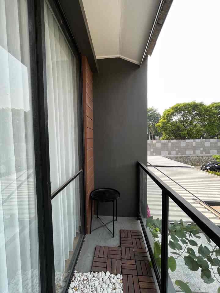 Balkon yang masih sepi 😂
Semoga tetap bisa menginspirasi ya..
Boleh dunk idenya balkon ini harus diapain 😂

#BalkonInspirasi #Batukoralputih #RumahDeveloper #RumahMungil #50m2 #BalkonIdeas