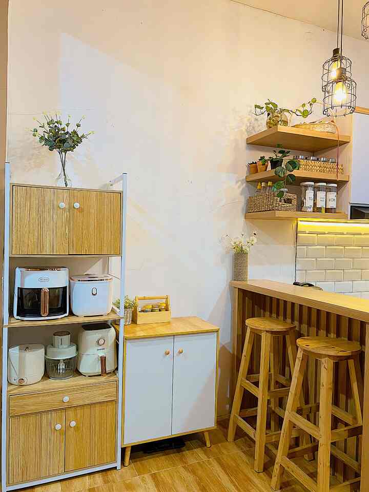 Minibar & Kitchen Gadget storage 

#minibararea
#japandistyle
#whiteandwood
#homegadget
#kitchengadget
#dapur
#inspirasidapur
#minimalis