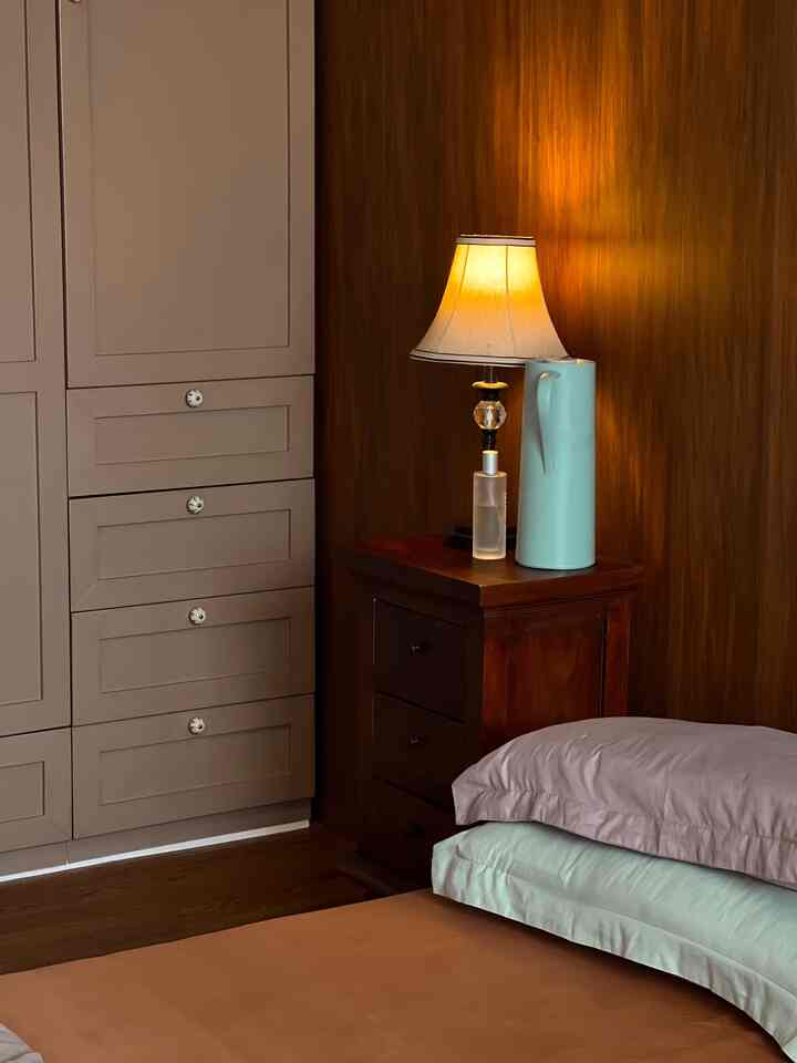 Night vibe at ComingHomey✨

Kita mentukai sentuhan lampu kuning di ruangan agar membuat ruangan terasa lebih warm, untuk itu kita meletakkan lampu hias di beberapa titik ruangan.

#NightVibe #LightingIdeas #LightingInspiration #nightvibe #midcenturymodernhome #90sqm #lightingathome 
