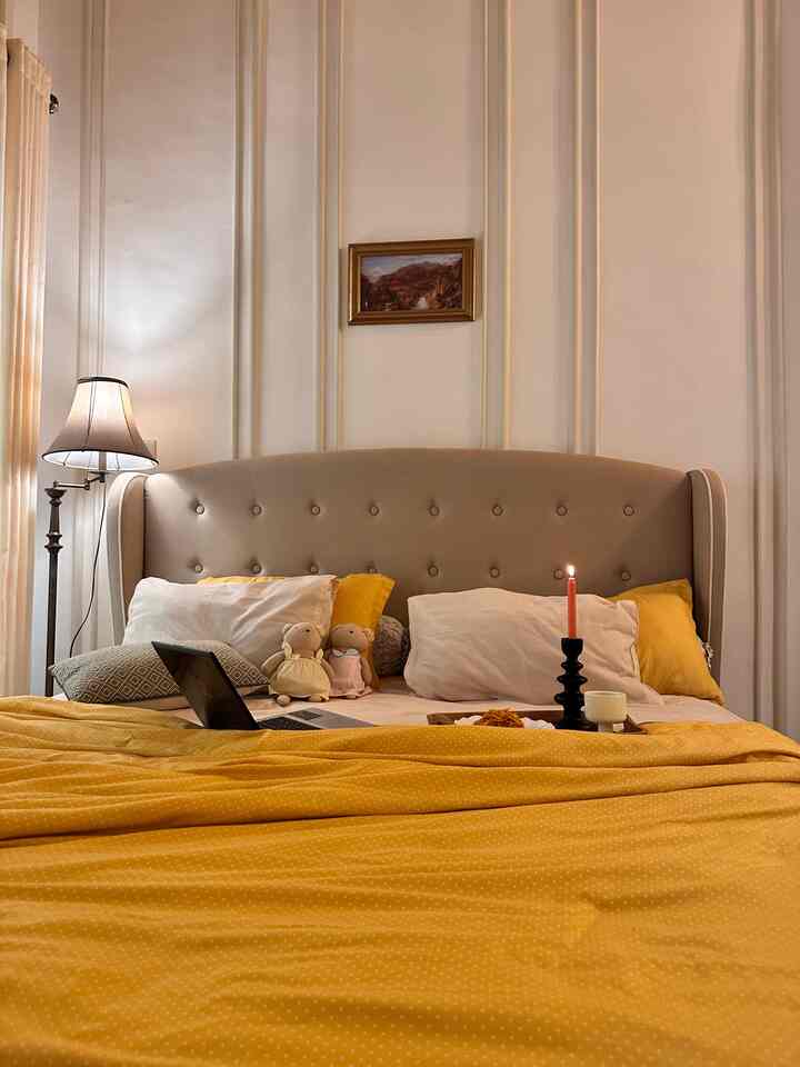 Pemilihan furniture dan dekorasi yang menyesuaikan ruangan agar tidak berlebihan, supaya tercipta suasana nyaman untuk beristirahat setelah seharian lelah beraktifitas dan merupakan tempat ternyaman melepas lelah


#bedroomstyling #bedroomdecor #bedroommakeover #modernfarmhouse #bandaaceh #livewithkids