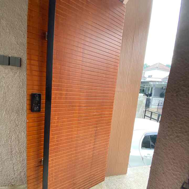 3 benda favorite di rumah ini ada di beberapa tempat. Yang pertama yaitu Keylock Otomatic dari Seyven, yang aq suka dari keylock ini qt bisa pakai Kunci otomatis tanpa nyatu dengan gagang pintu.
Slide kedua, yaitu Aroma Terapi dari Young Living. Selain karena model diffusernya cantik, diffuser ini juga bisa membuat area kamar nyaman dan wangi.
Yang ketiga, Air Fryer, Blender & Tempat beras dengan warna senada di Area Kitchen. Sengaja beli 3 benda tsb dengan nada sama padahal beda merk. Biar terlihat eye catching😆

#bendafavorit #recommendedfurnitur #recommendeditem #recommendesdecoritems #barangfavorite #barangkesukaan
