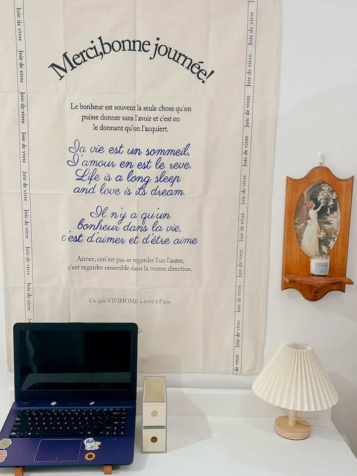 spot baru di homechy ini work space aku tapi masih mencari inspirasi untuk dekor printilan tablenya 
#minimals
#koreastyle
#idedekorasi
#printilanestetik
#dekorasilowbudget