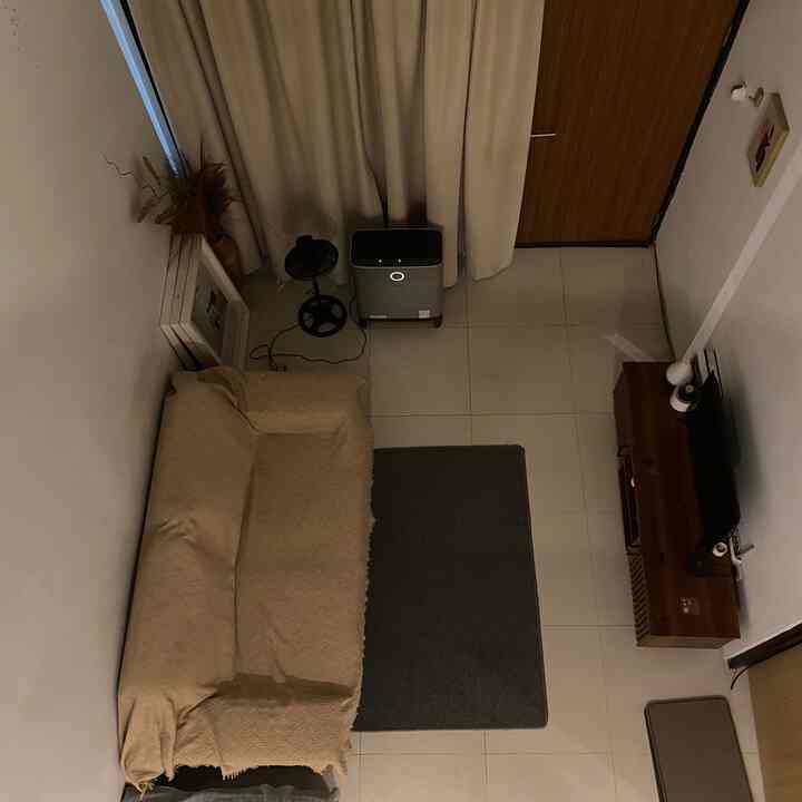 Dari atas mezanine, dunia tampak berbeda. Ruang tamu menjadi panggung di mana cerita kehangatan dan kebersamaan terbentang. 

Lampu-lampu lembut menyoroti setiap momen berharga, sedangkan furnitur yang nyaman memeluk dengan kelembutan. 

Suasana ini adalah simfoni kehidupan yang memenuhi setiap lantai, menciptakan memori indah yang dilihat dari ketinggian🌟🛋️

#LivingRoom
#LivingRoomDecoration
#LivingRoomIdeas
#Mezzanine
#MezzanineIdeas