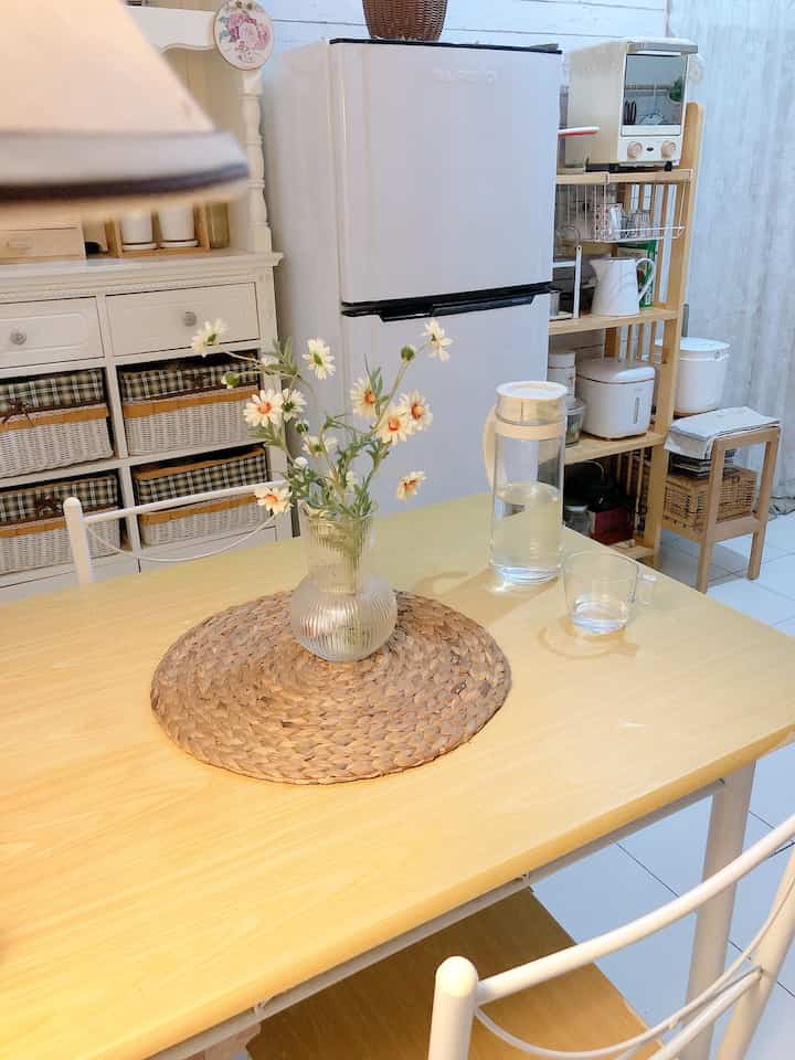 Malam 🤍🤍



#diningroom #kitchen #dekorasirumahmungil #minidekorasi #nightvibes #japandi #inspirasidekorasi