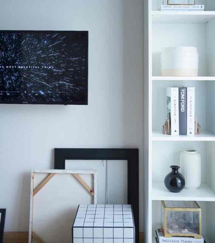 Selamat Siang Tetangga O House!

Kami mau update dekorasi di kamar utama casadirio. Jadi, kami menambahkan tile table di kamar ini. Rencananya kami akan menambahkan rak susun dan ambalan berwarna cream agar terlihat seperti Japandi. Semoga menginspirasi ya!

#LiveSlowlyGoesToBandung #JapandiBedroom #Japandi #BedroomIdeas #BedroomDecorativeIdeas #BedroomInspirations