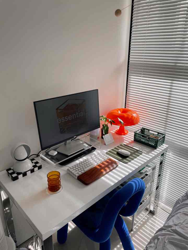 Ruang Kerja Modern Abad Pertengahan Saya yang Penuh Warna 🛋️✨

#GayaRuang Kerja
#Ide Ruang Kerja
#Inspirasi Ruang Kerja
#pertengahan abad modern
#dekorasi ruangan