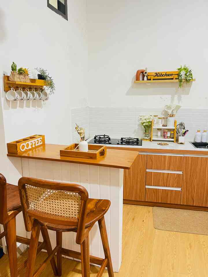Ini dapur impian aku, dapur sederhana namun membuat aku nyaman untuk mengerjakan memasak makanan untuk keluarga aku, dengan meja dapur yang segaris ini hehe 
#MydreamKitchen
#KitchenIdeas
#KitchenInspiration
#Kitchenjapandi
