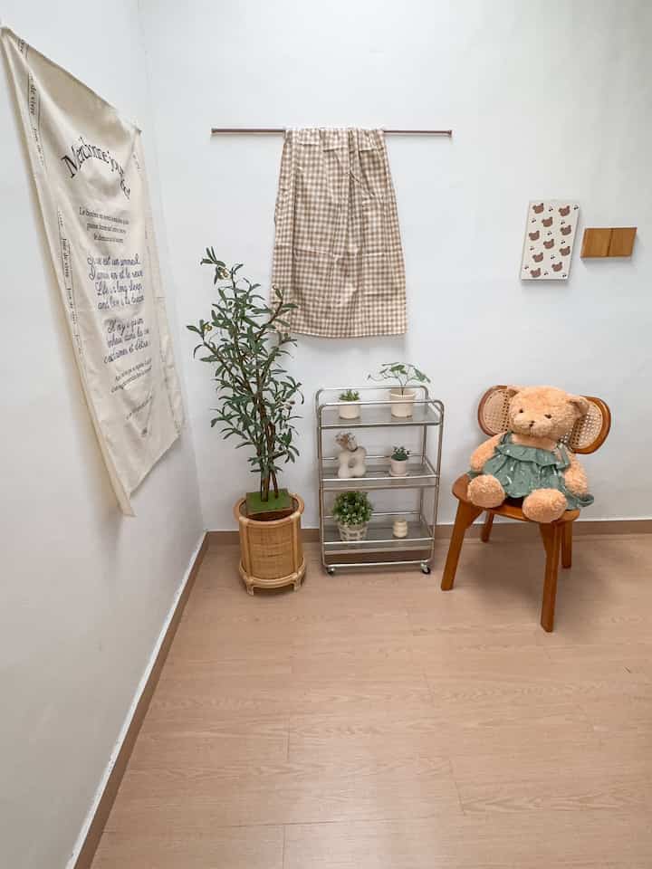 Mungkin ini ku namakan plan corner 😆
Pojokkan yang ku hiasi berbagai tanaman artificial 🫶🏻

#plancorner #corner #pojokkantanaman #roomdecor #roomdecorideas #decorroomideas #koreandecor #studio #koreanstudio #decor 