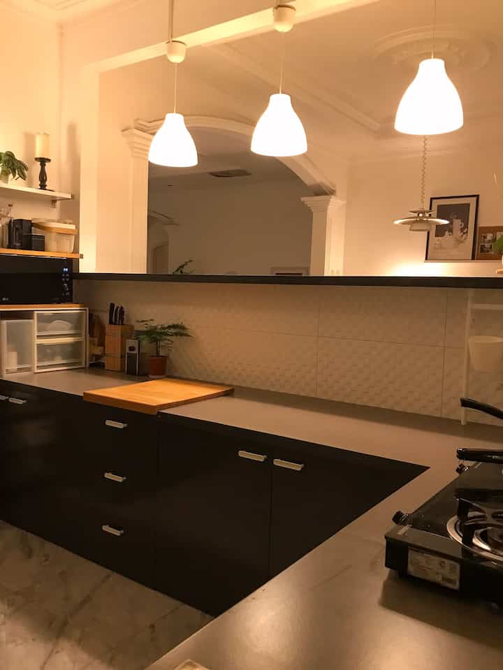 For me, the most important thing about a dream kitchen is from a functional perspective. Visuals are important, but if they are not comfortable to use for cooking, for example a layout that doesn't "flow" enough just because you are looking for visuals or cooking equipment that is incomplete, that is not included in the criteria for my dream kitchen. Those who have a hobby of cooking will definitely understand. But if it's visual, layout, function, complete cooking equipment, it's definitely everyone's dream kitchen

#MyDreamKitchen #KitchenIdeas #KitchenInspiration #midcenturymodern #ikea #nightvibe #dapurimpian #dreamkitchen