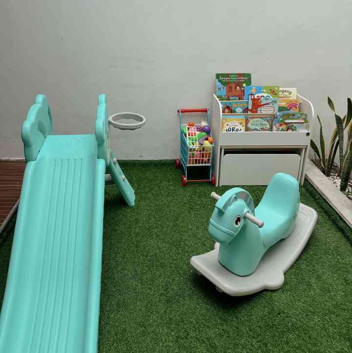 Taman kering ini selalu menjadi tempat kami membuat moment favorite bermain dengan anak kami disini🥰👨‍👩‍👧

#FavoriteMoment #FavoriteRooms #FavoriteDecorItems #livewithkids #jabar #rumahmungil #decorlowbudget 